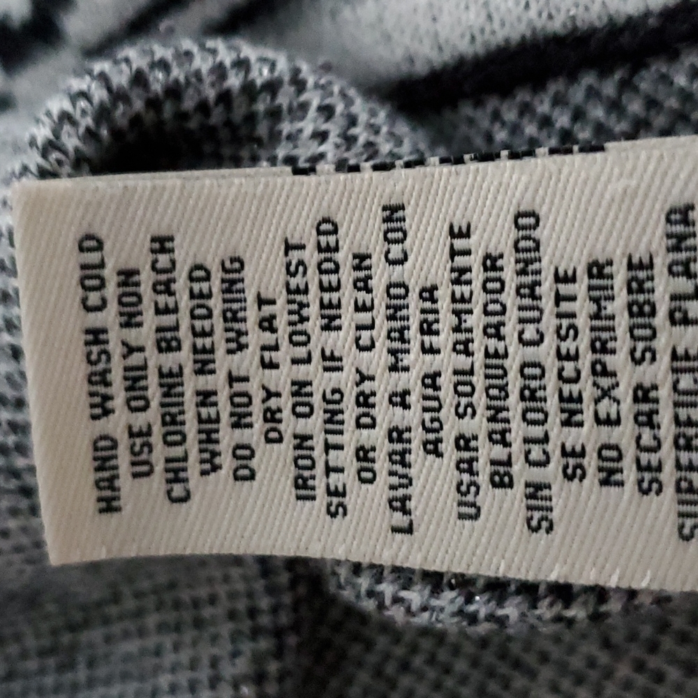 Sweater Dress with Diamond Pattern - Picture 6 of 6